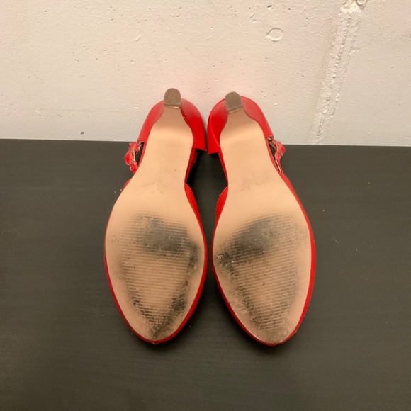 Cambridge Select Red Heels with straps - Picture 9 of 9
